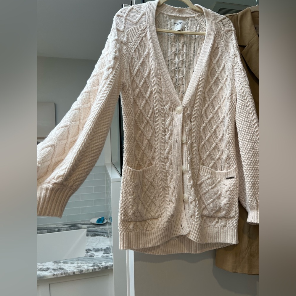 Abercrombie & Fitch Women's Cream Cable Cotton Knit Cardigan Size Medium